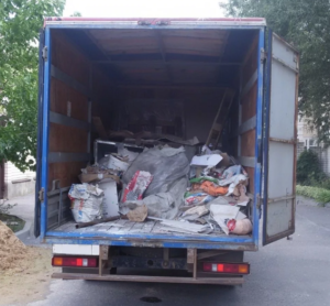 Вывоз мусора Газелью в Гатчине